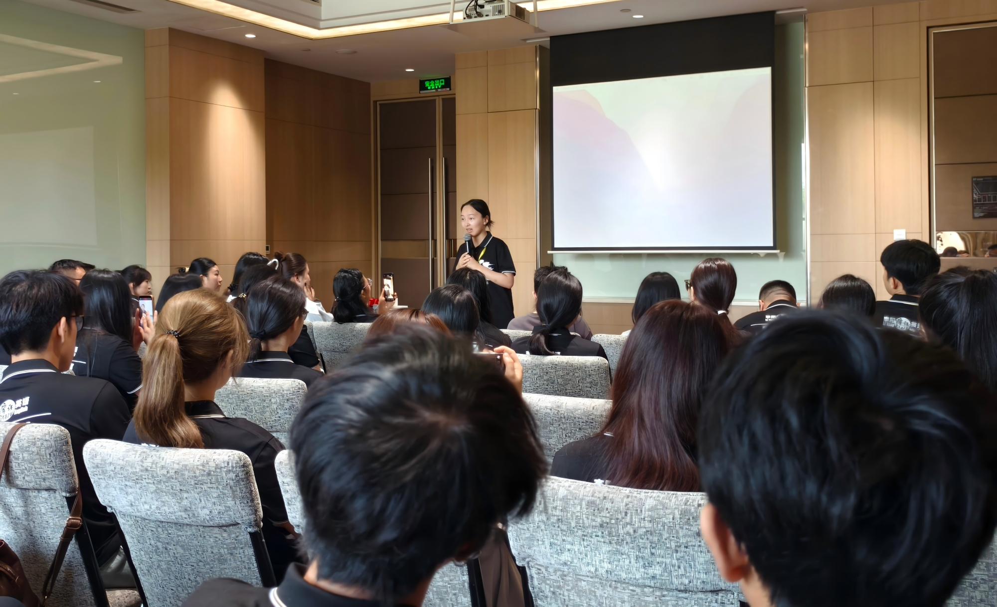 上海二期动员培训大会1(1).jpg
