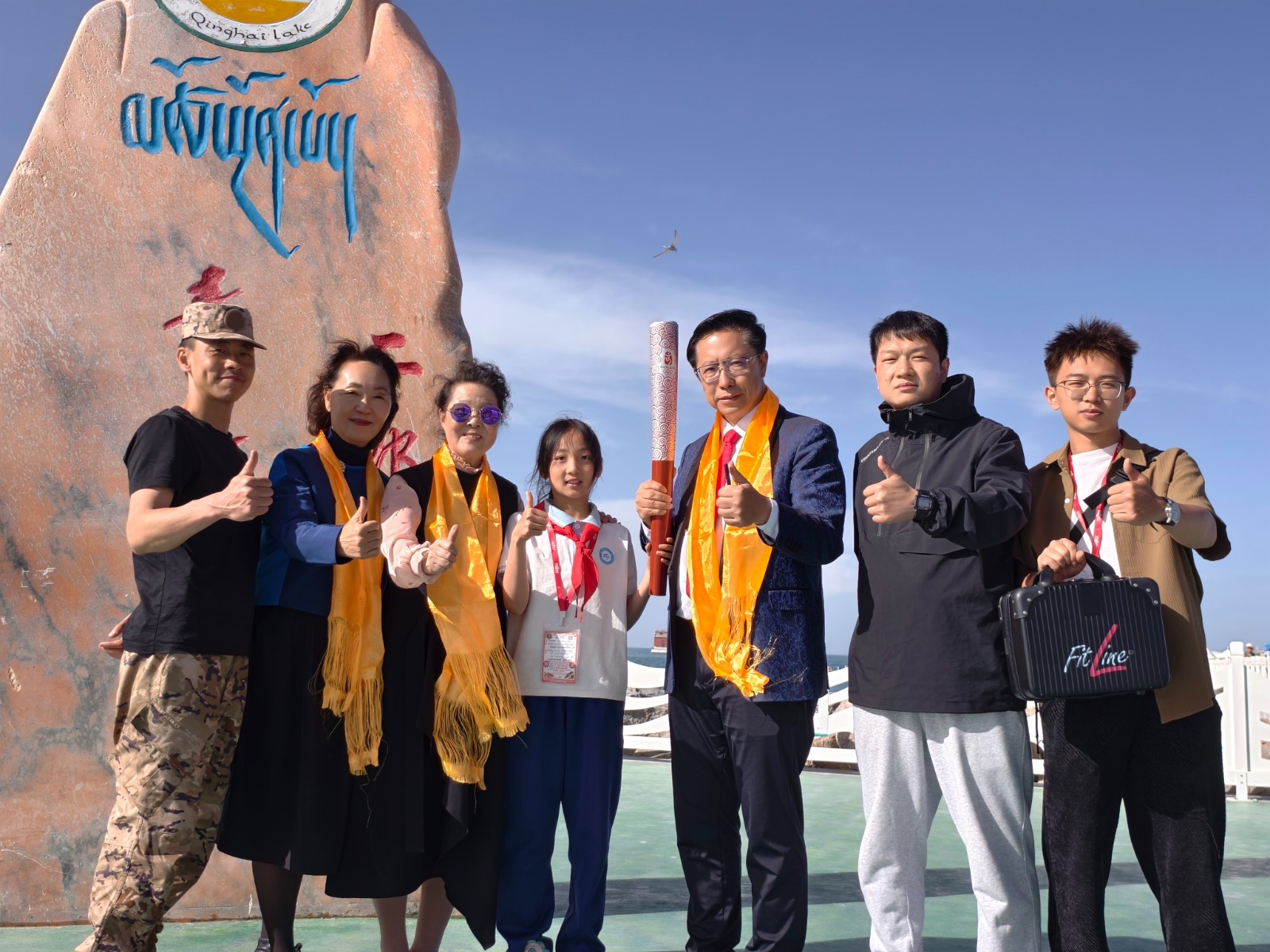 李阳老师在青海湖宣传疯狂英语